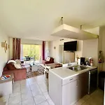 En Résidence Avec Piscine