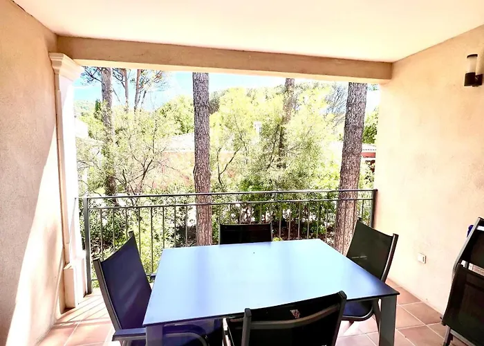 En Résidence Avec Piscine Apartamento