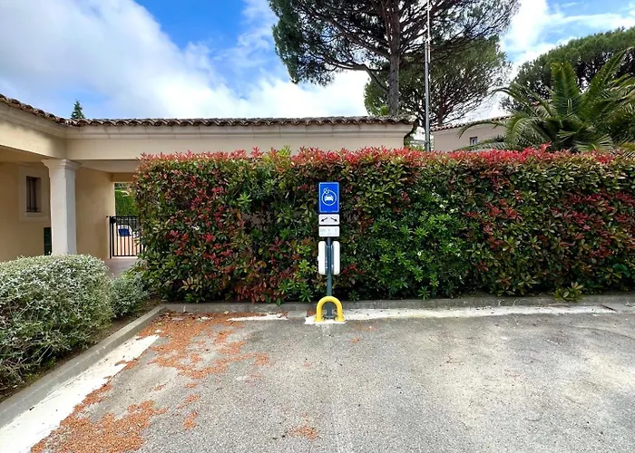 En Résidence Avec Piscine *